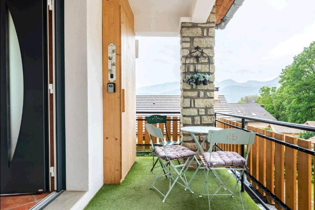 Jolie Appart T4 La Zoune Avec Jardin 8 Personnes Chorges Exterior foto