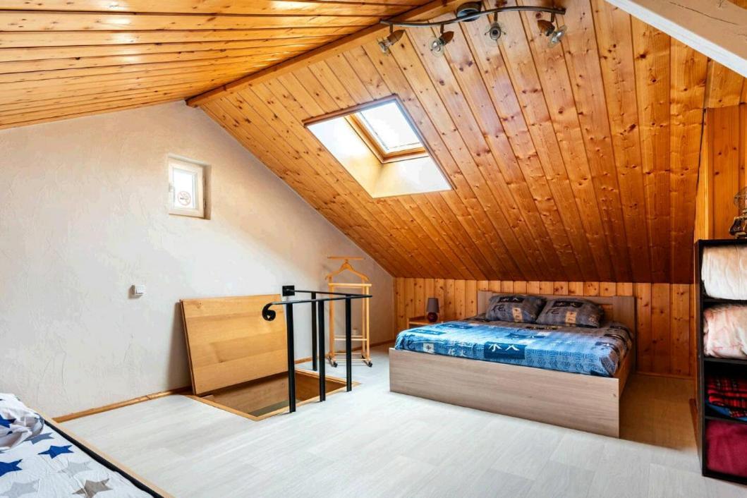 Jolie Appart T4 La Zoune Avec Jardin 8 Personnes Chorges Exterior foto